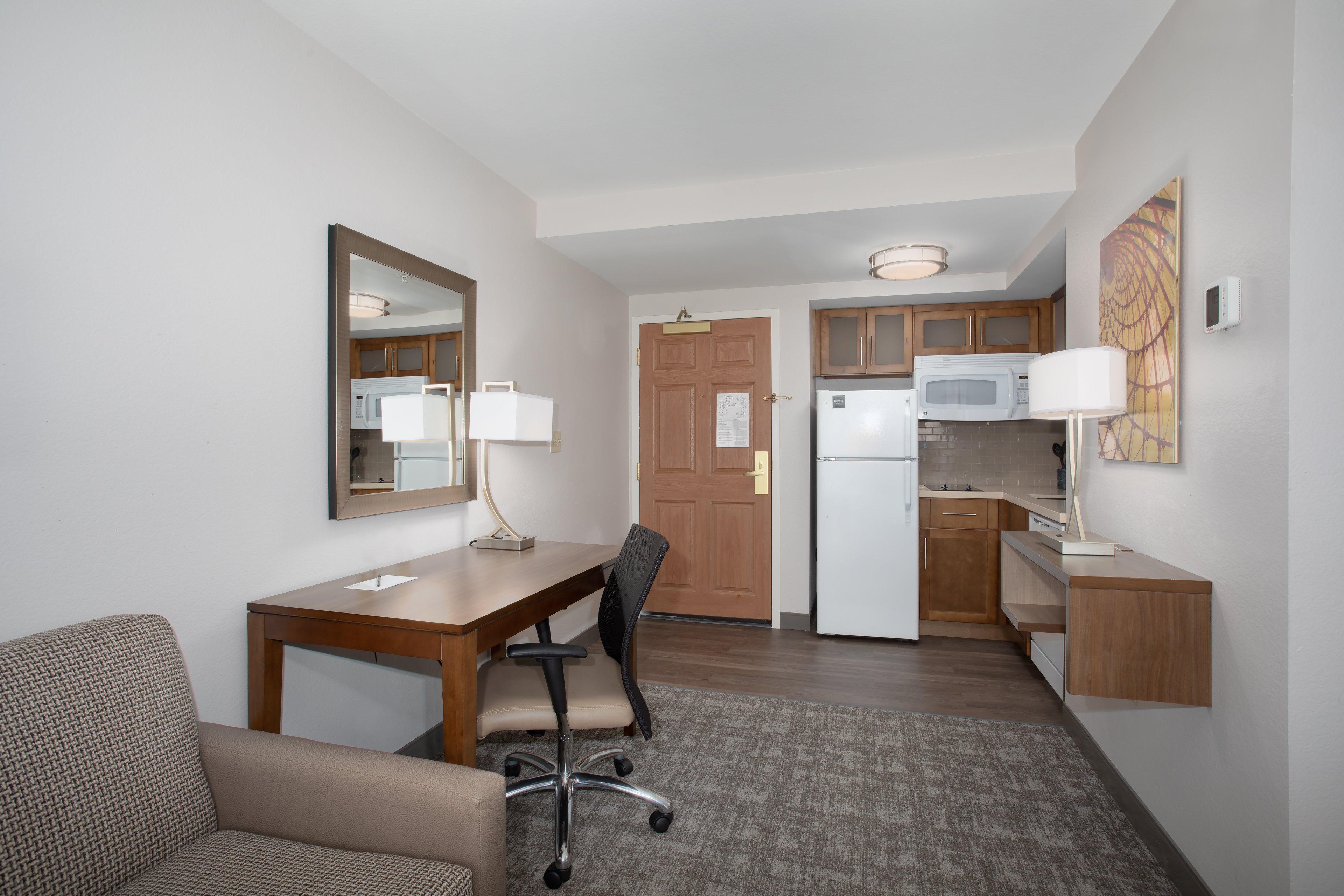 Staybridge Suites Denver International Airport, An Ihg Hotel Екстер'єр фото